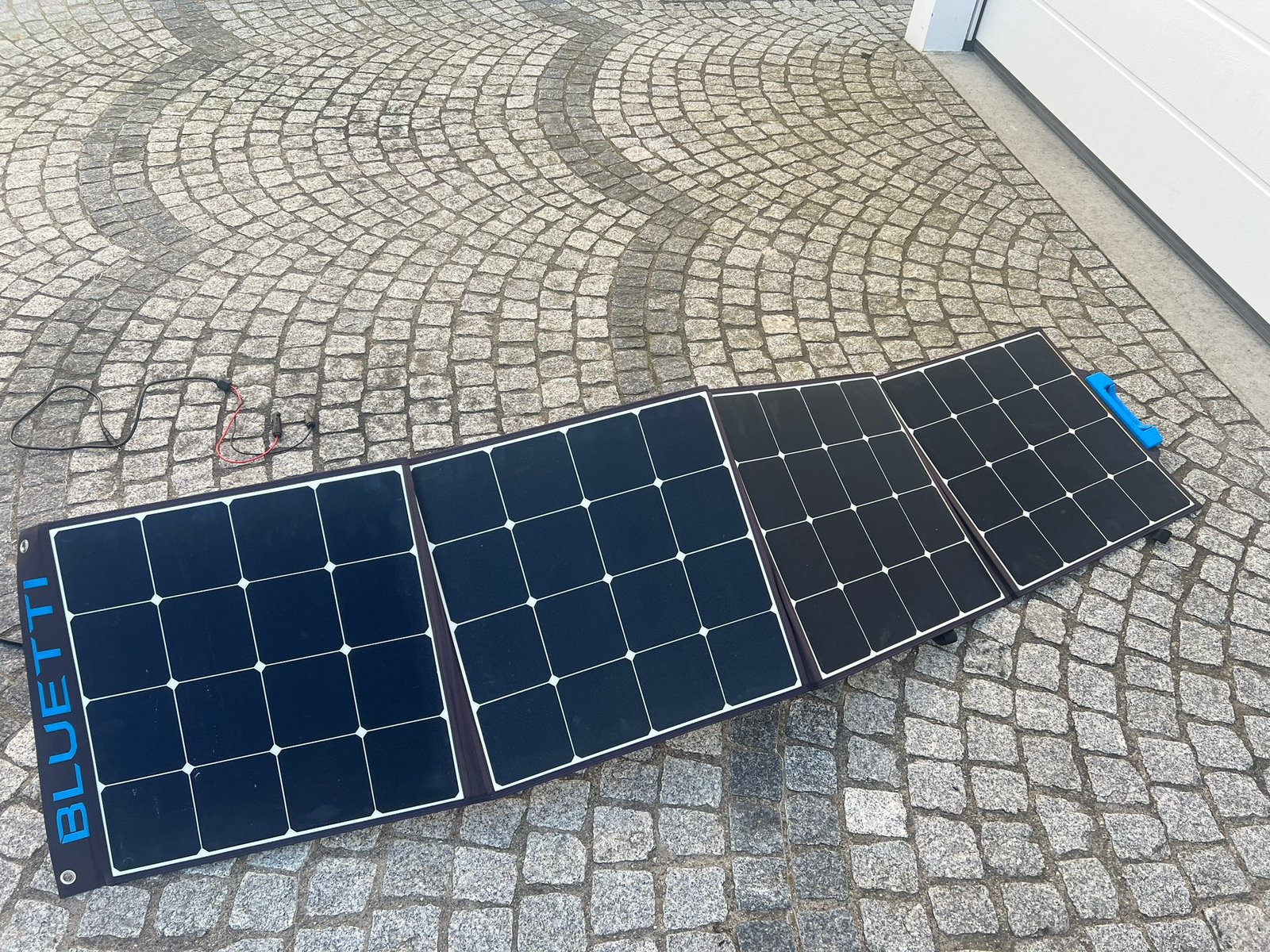Solarpanel 300W mieten bei iSmartCamp